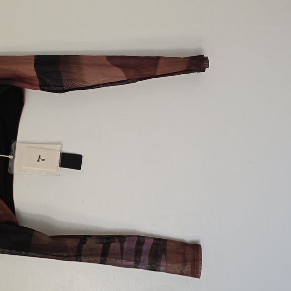 NWT Tropiceye top - Picture 3 of 6